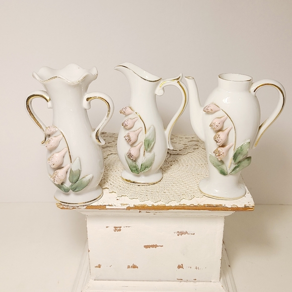 3 Vintage UCAGCO BUD VASE with Lily of the Valley Flowers circa 1946-1956 - Picture 2 of 9